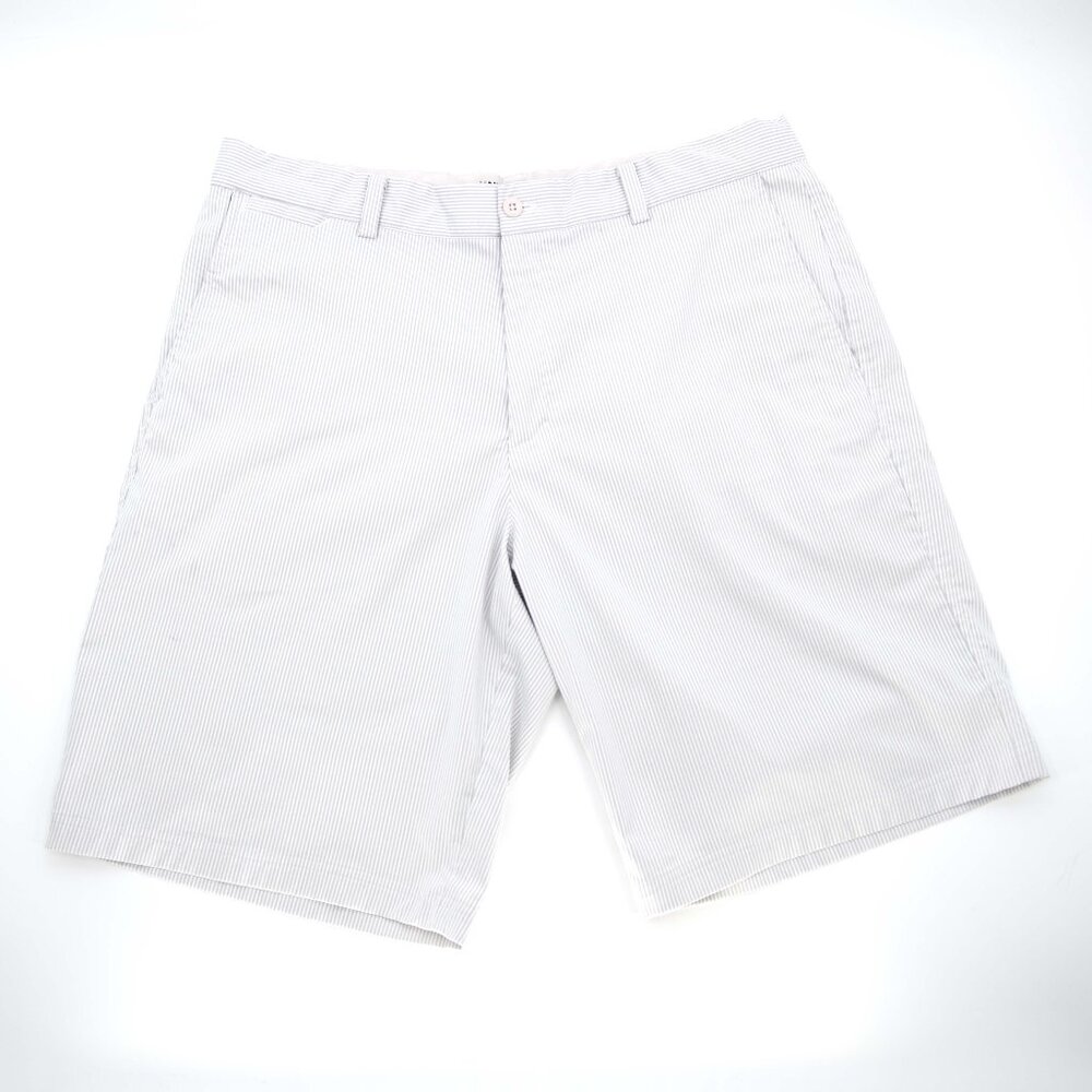 Nike Tour Performance Dri-Fit Golf Shorts / Gray & White Stripes / Size 36